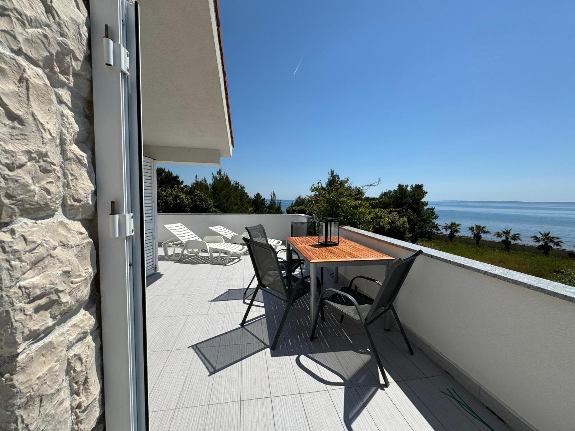 Mirakul Apartments Vir Εξωτερικό φωτογραφία