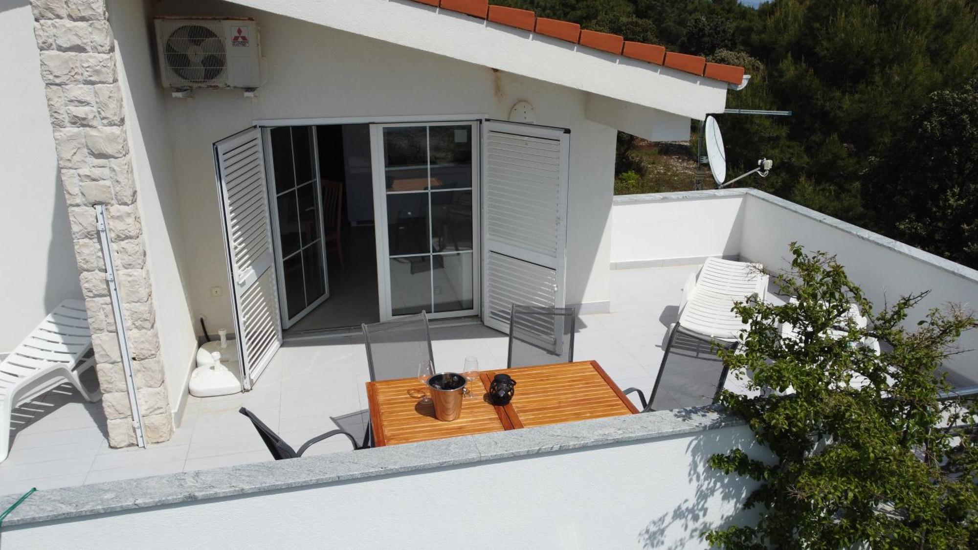 Mirakul Apartments Vir Εξωτερικό φωτογραφία