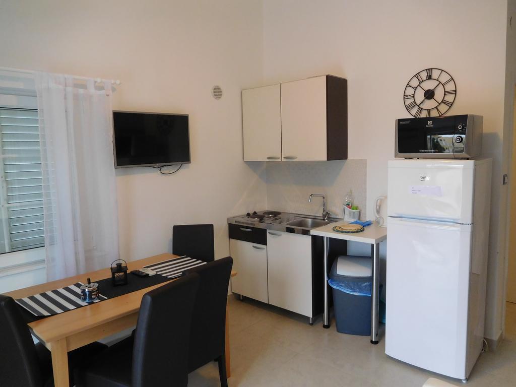 Mirakul Apartments Vir Εξωτερικό φωτογραφία