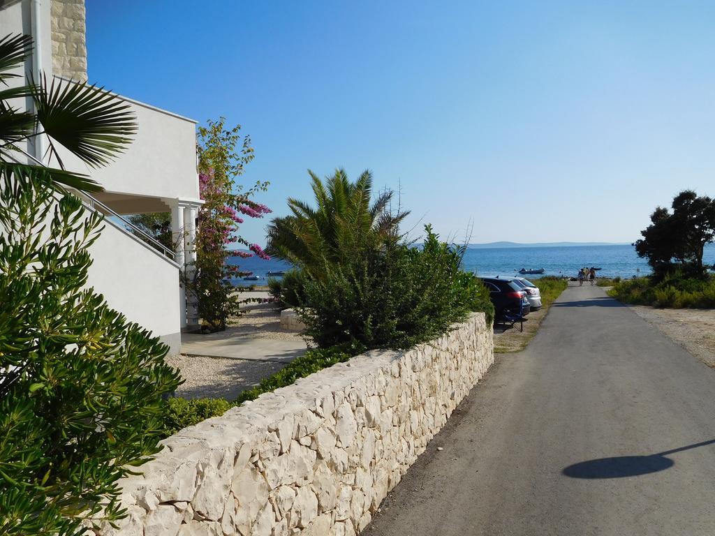 Mirakul Apartments Vir Εξωτερικό φωτογραφία
