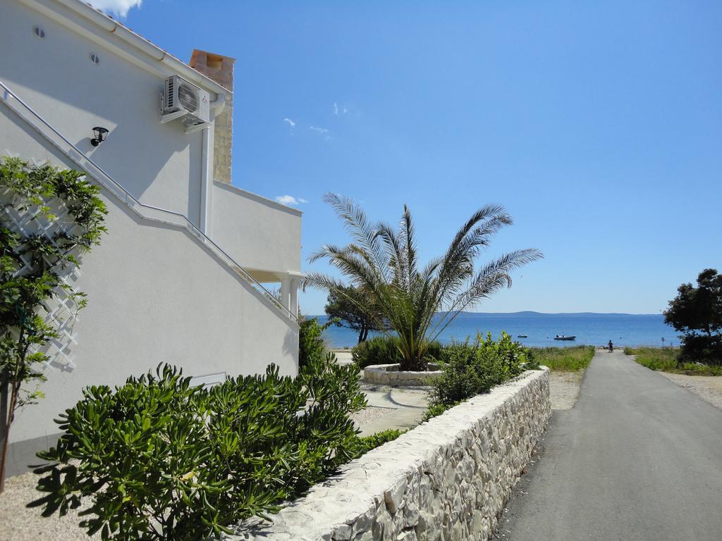 Mirakul Apartments Vir Εξωτερικό φωτογραφία
