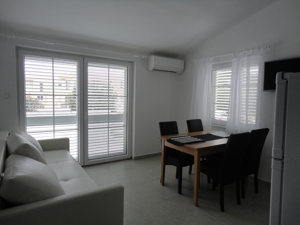 Mirakul Apartments Vir Εξωτερικό φωτογραφία