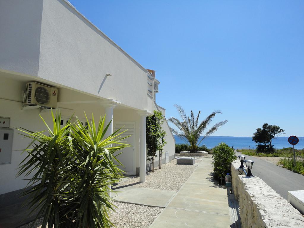 Mirakul Apartments Vir Εξωτερικό φωτογραφία
