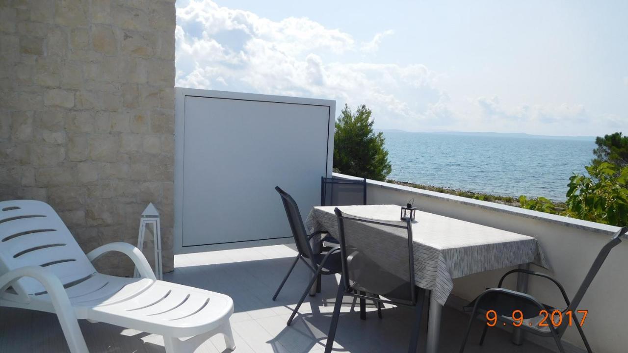 Mirakul Apartments Vir Εξωτερικό φωτογραφία
